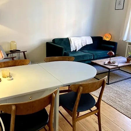 Cozy Close To And Parks Apartment Odense